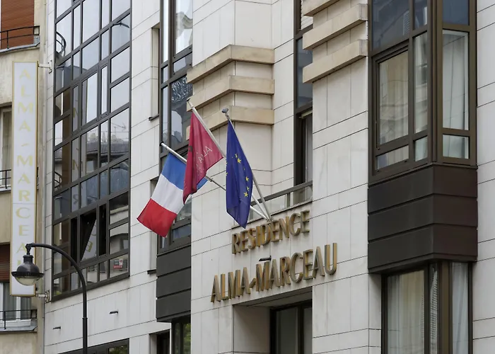 Residence Alma Marceau Parijs